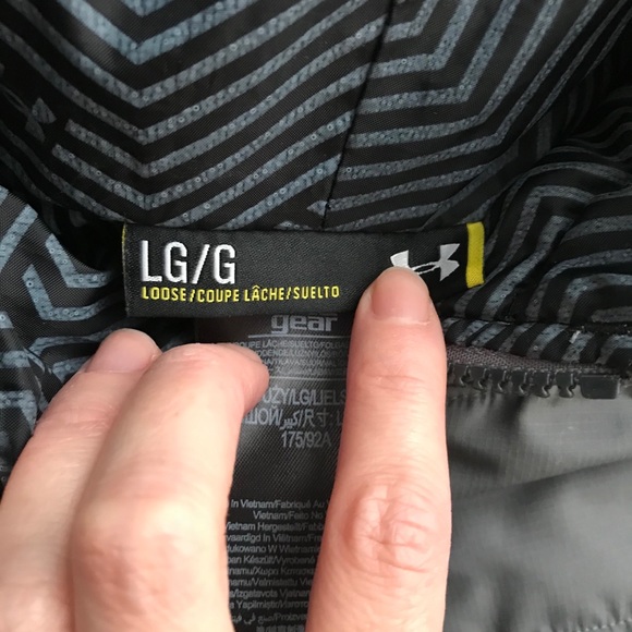 *SOLD* Men’s Under Armour jacket - Picture 3 of 5